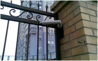 Уличный доводчик фото